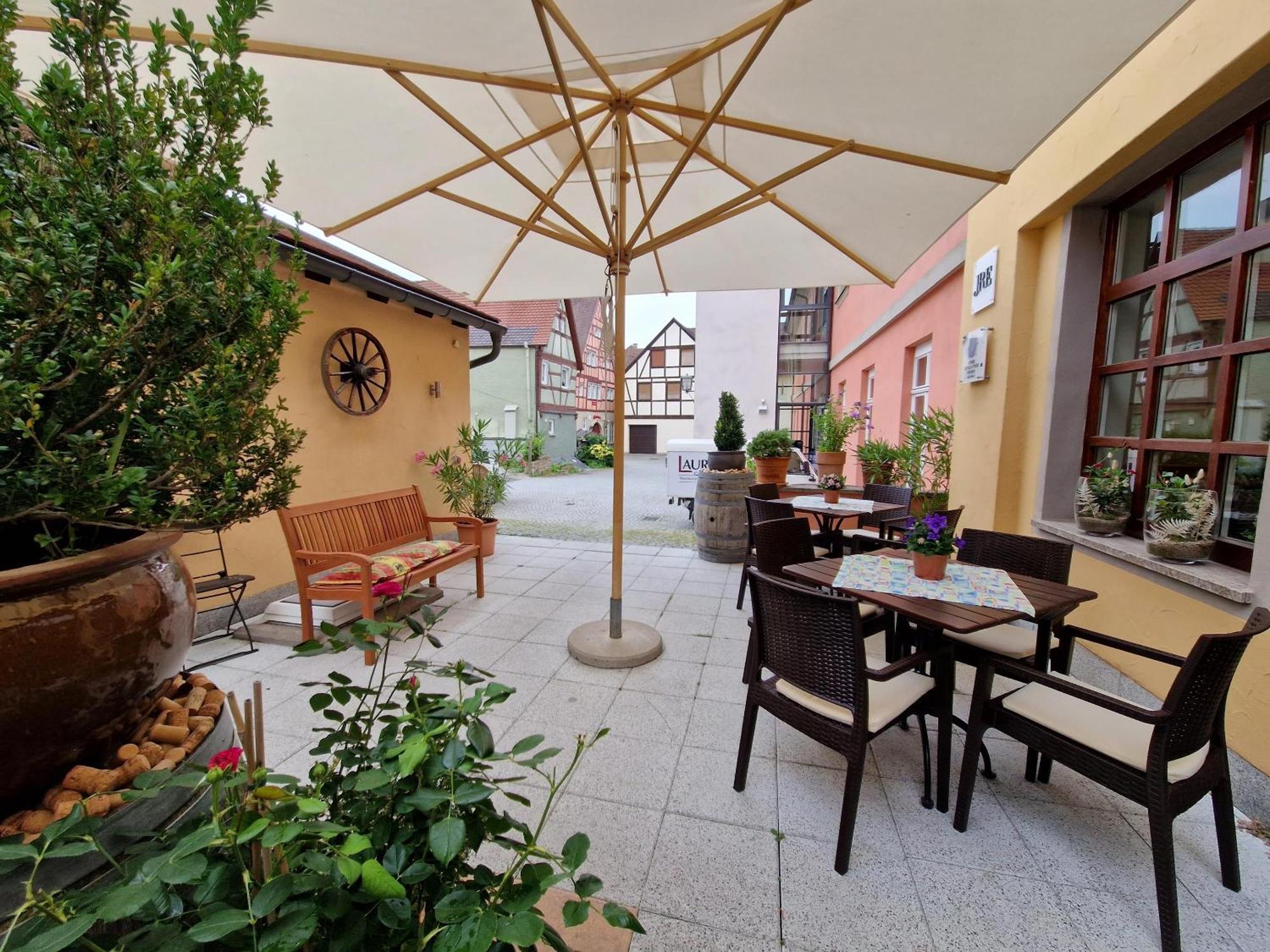 Laurentius Boutique-Hotel & Restaurant 바이케르하임 외부 사진