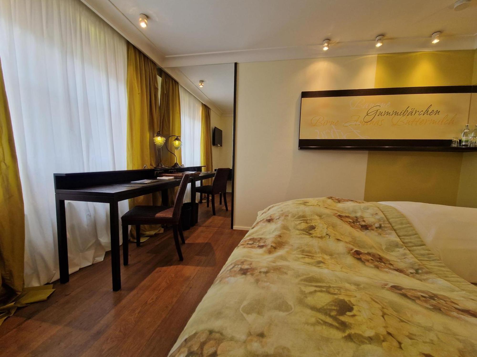 Laurentius Boutique-Hotel & Restaurant 바이케르하임 외부 사진