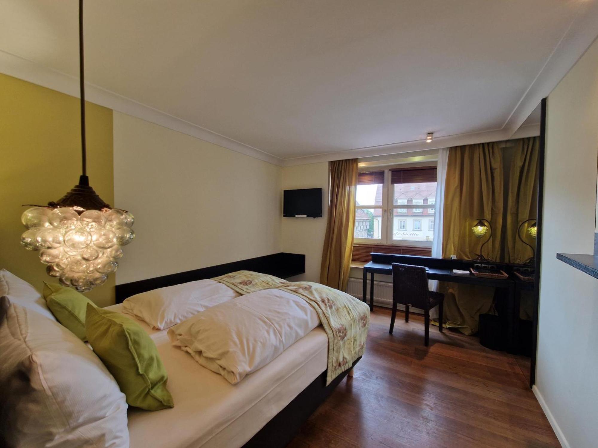 Laurentius Boutique-Hotel & Restaurant 바이케르하임 외부 사진